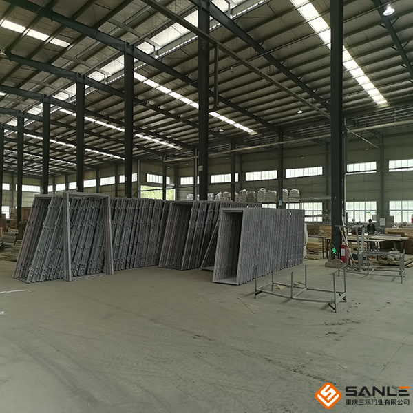 三樂防火門窗工廠內(nèi)部實拍